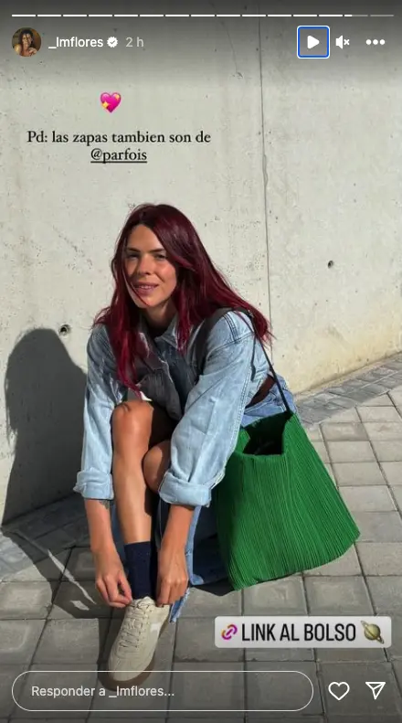 Laura Maramoros con su nuevo pelo rojo