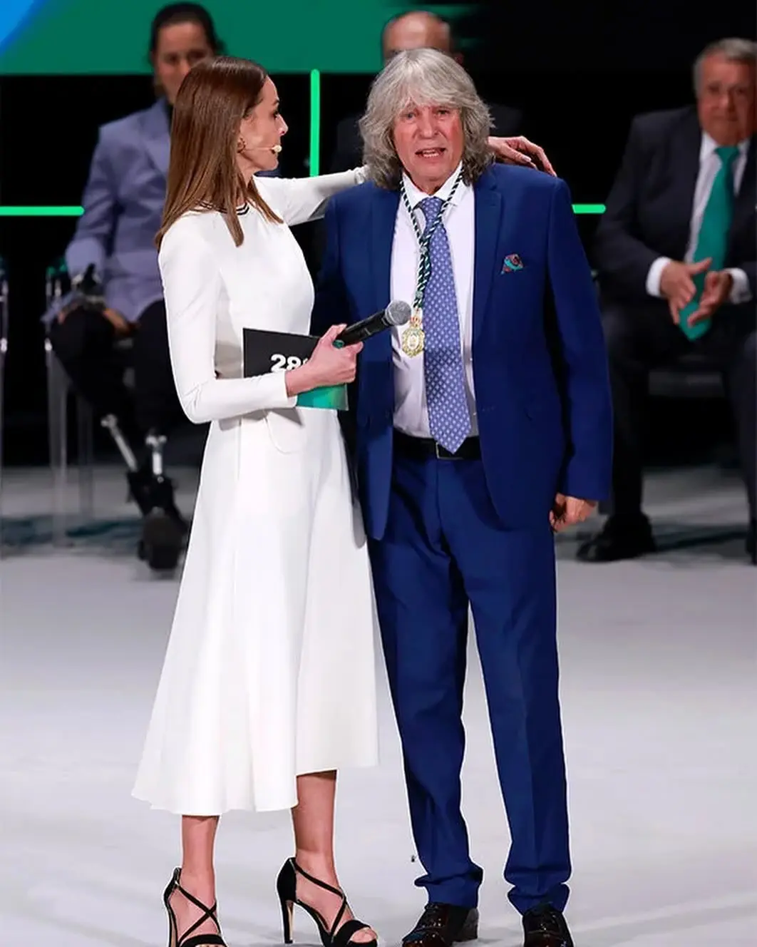 Eva González  durante la entrega de los títulos de Hijo Predilecto y las Medallas de Andalucía 2024 con motivo del Día de Andalucía.