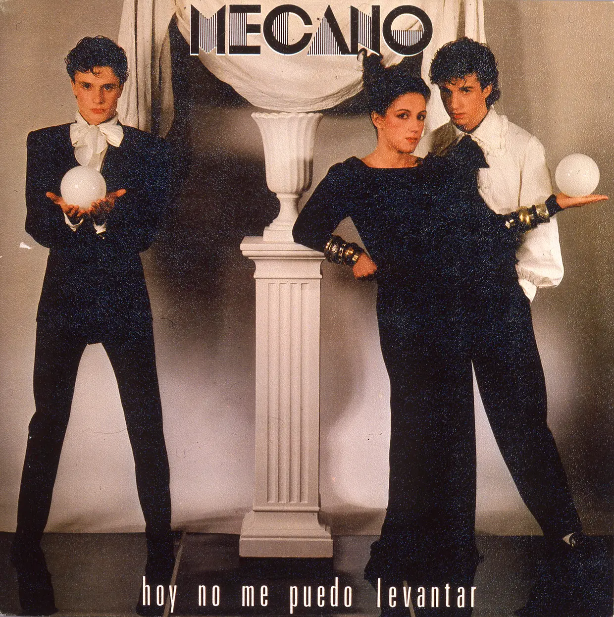 Portada del disco de Mecano 'Hoy no me puedo levantar'.