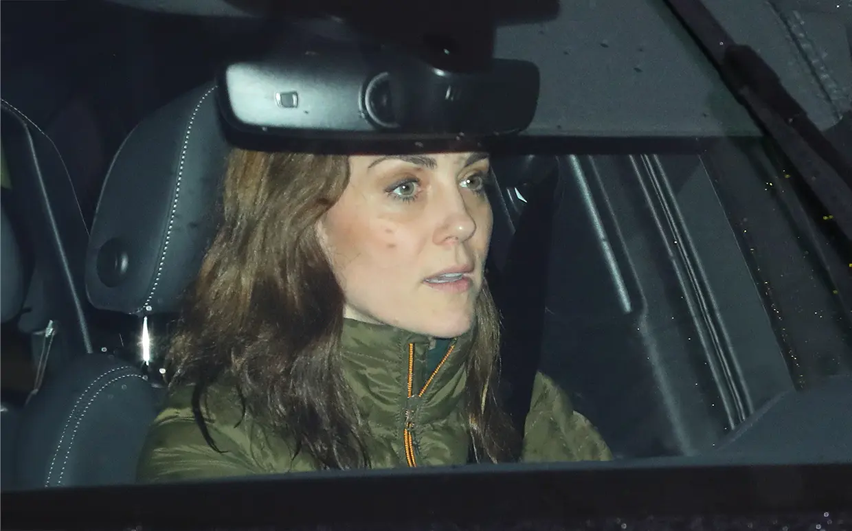 Kate Middleton dentro de un coche