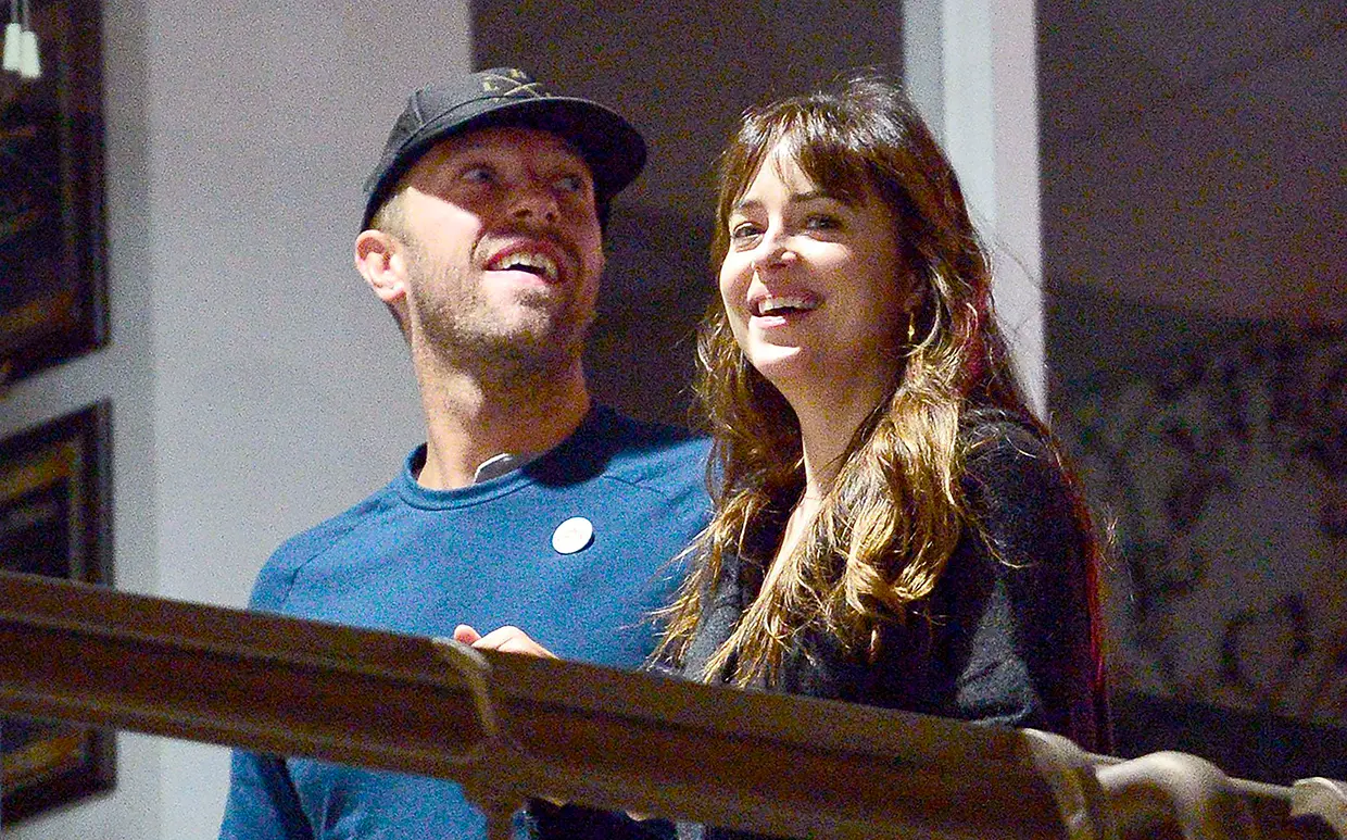 Chris Martin y Dakota Johnson.