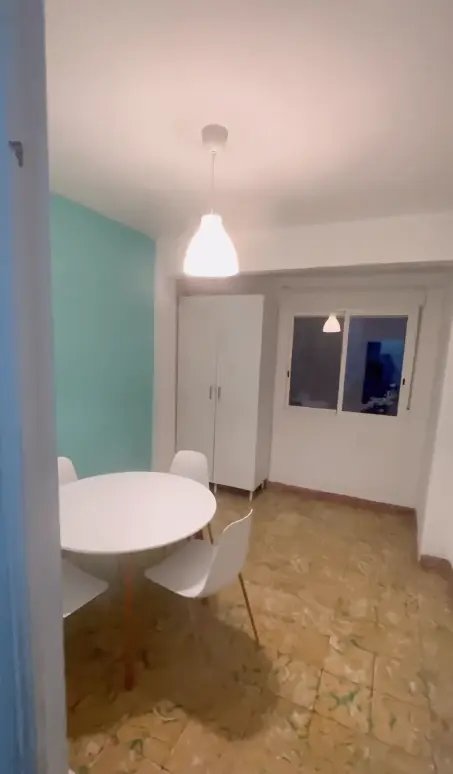 Adara Molinero muestra su nuevo piso.
