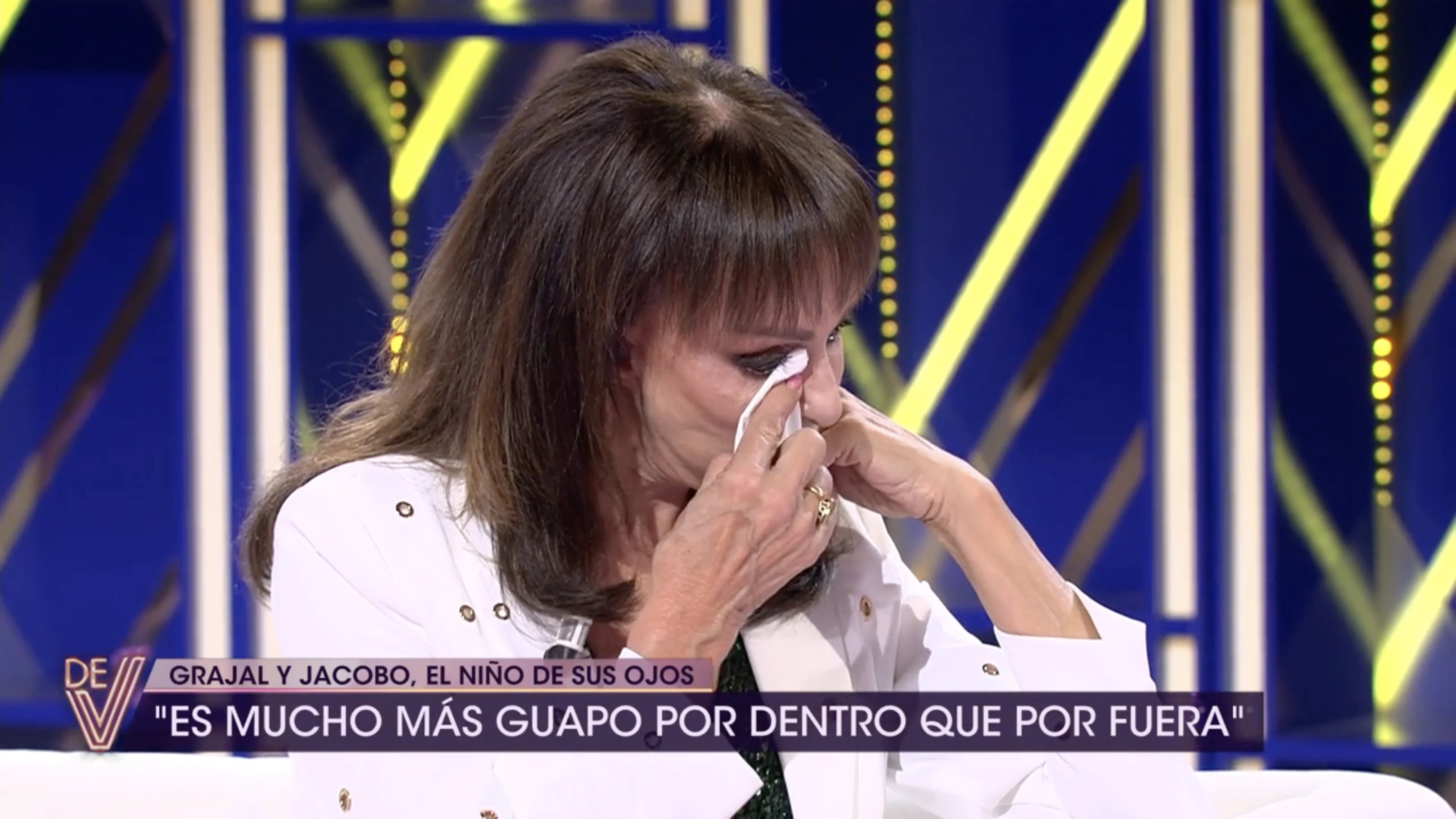 María Ángeles Grajal y su hijo Jacobo Ostos se emocionan al recordar a Jaime Ostos