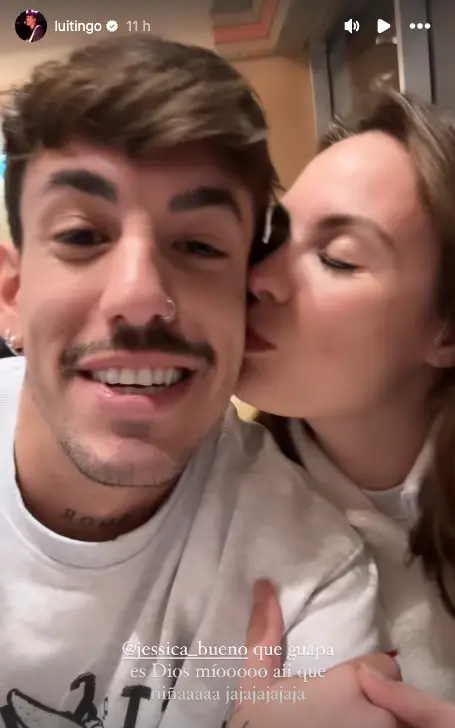 Jessica Bueno y Luitingo, muy felices en Disney con los hijos de ella.