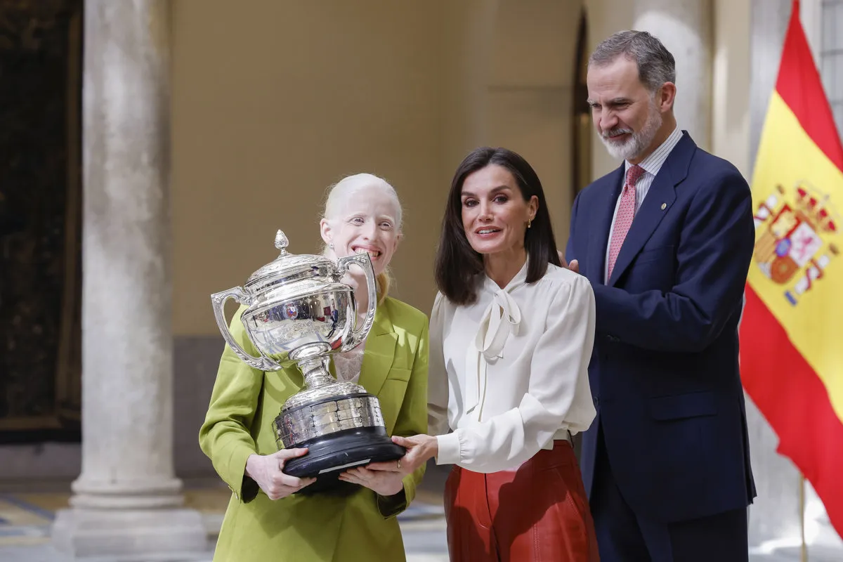 Felipe y Letizia con la paralímpica Susana Rodríguez.