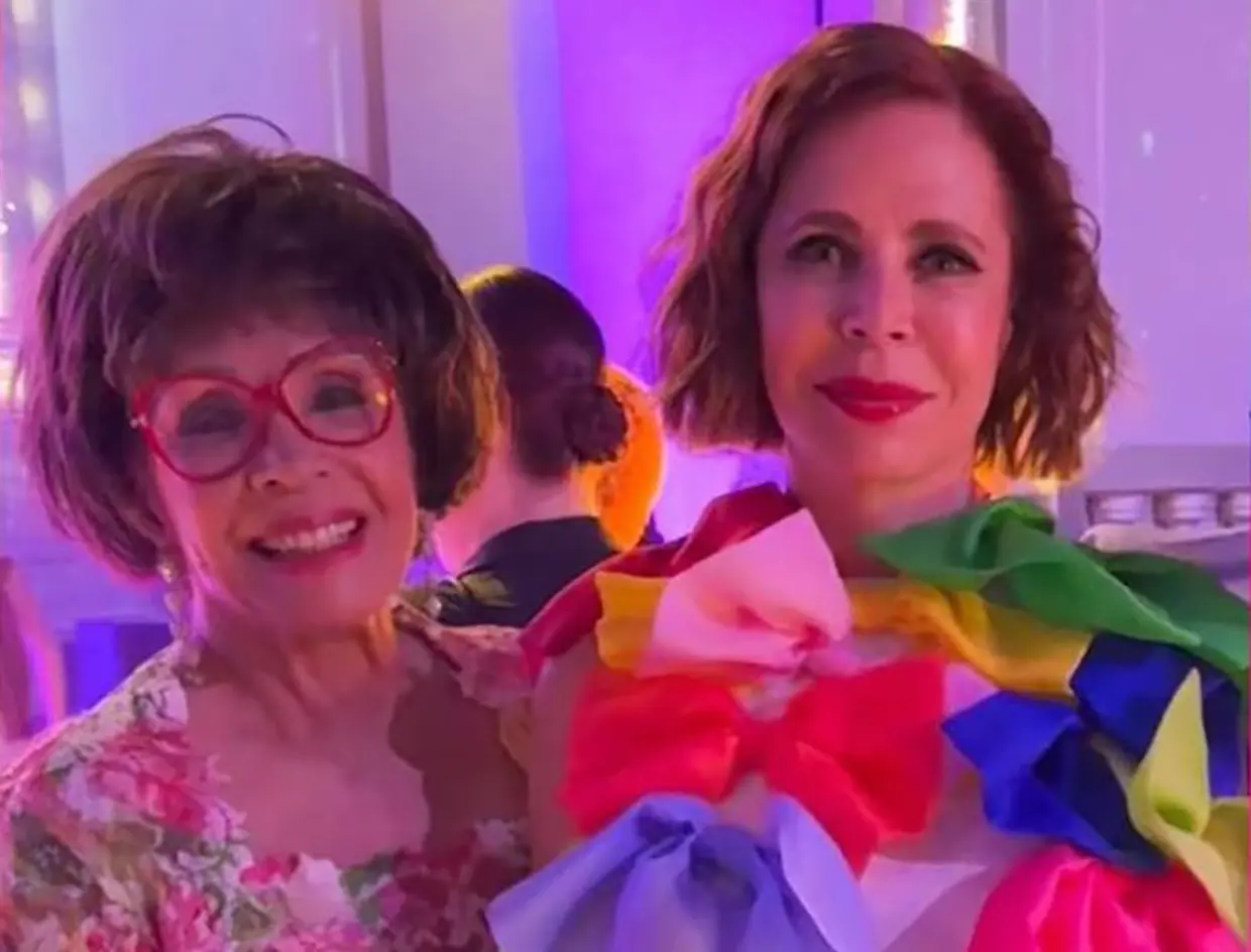 Agatha Ruiz de la Prada en el baile de la rosa con Shirley