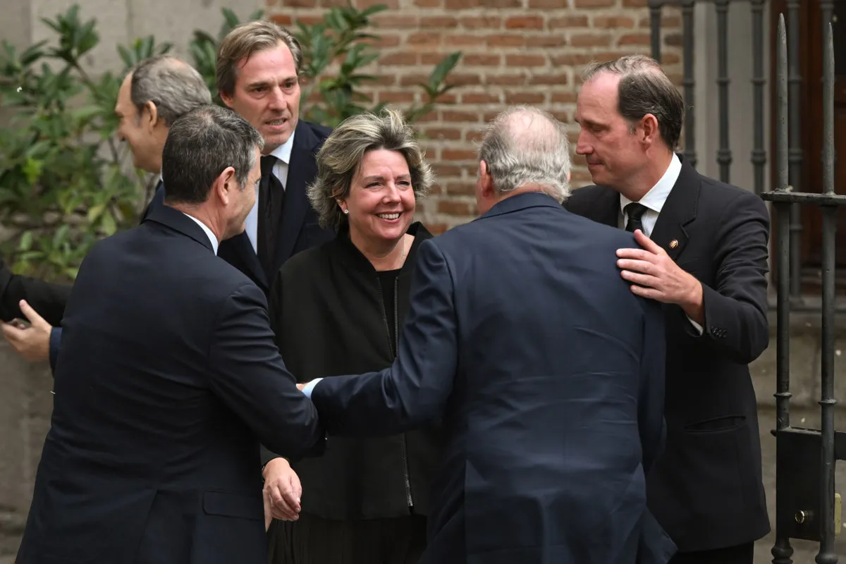 Juan Carlos I, muy cariñoso con sus sobrinos, los Gómez Acebo.