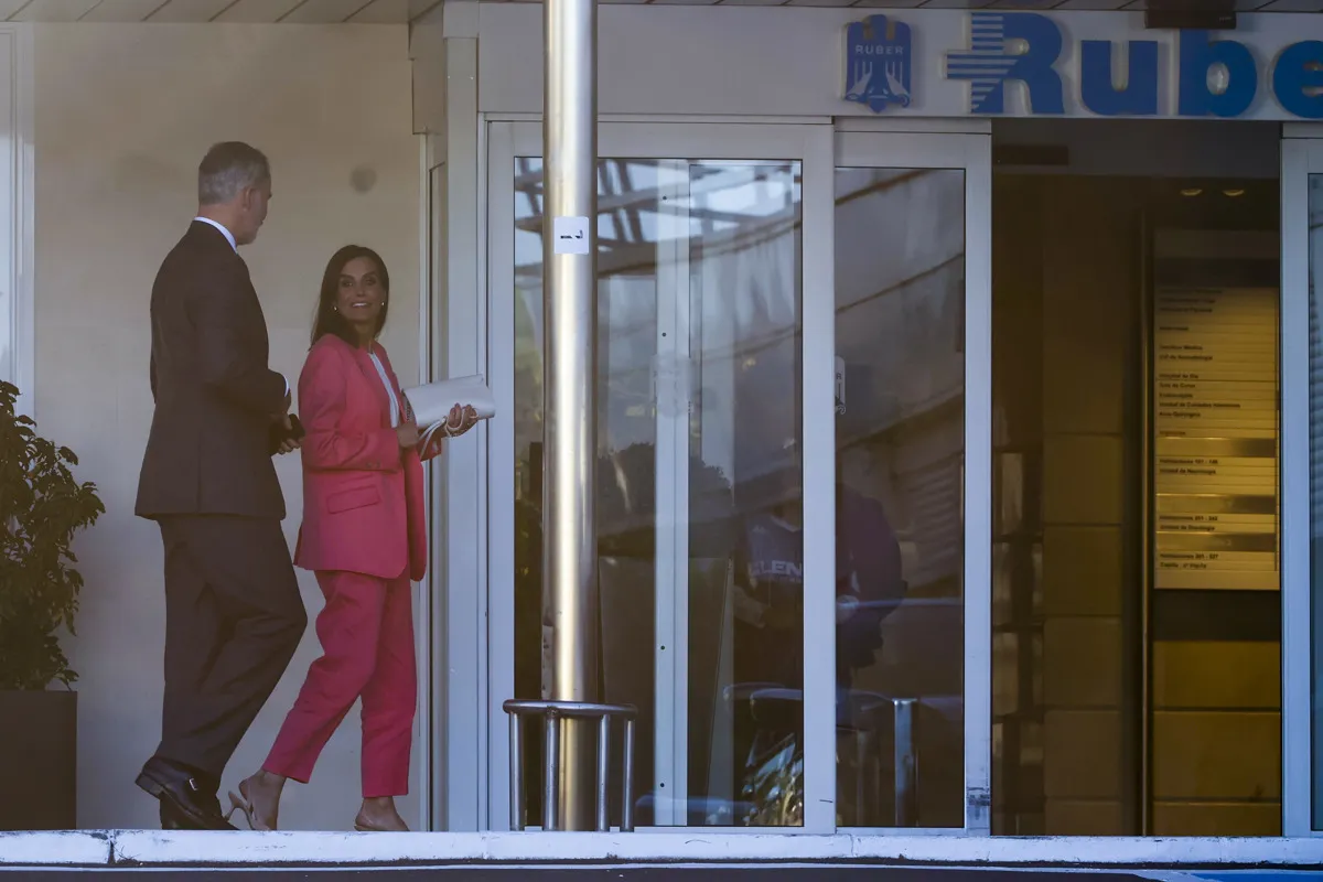 Felipe y Letizia en la clínica Ruber.