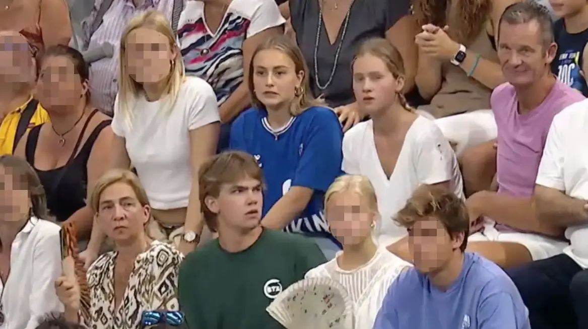 La infanta Cristina e Iñaki Urdangarin, con sus hijos.