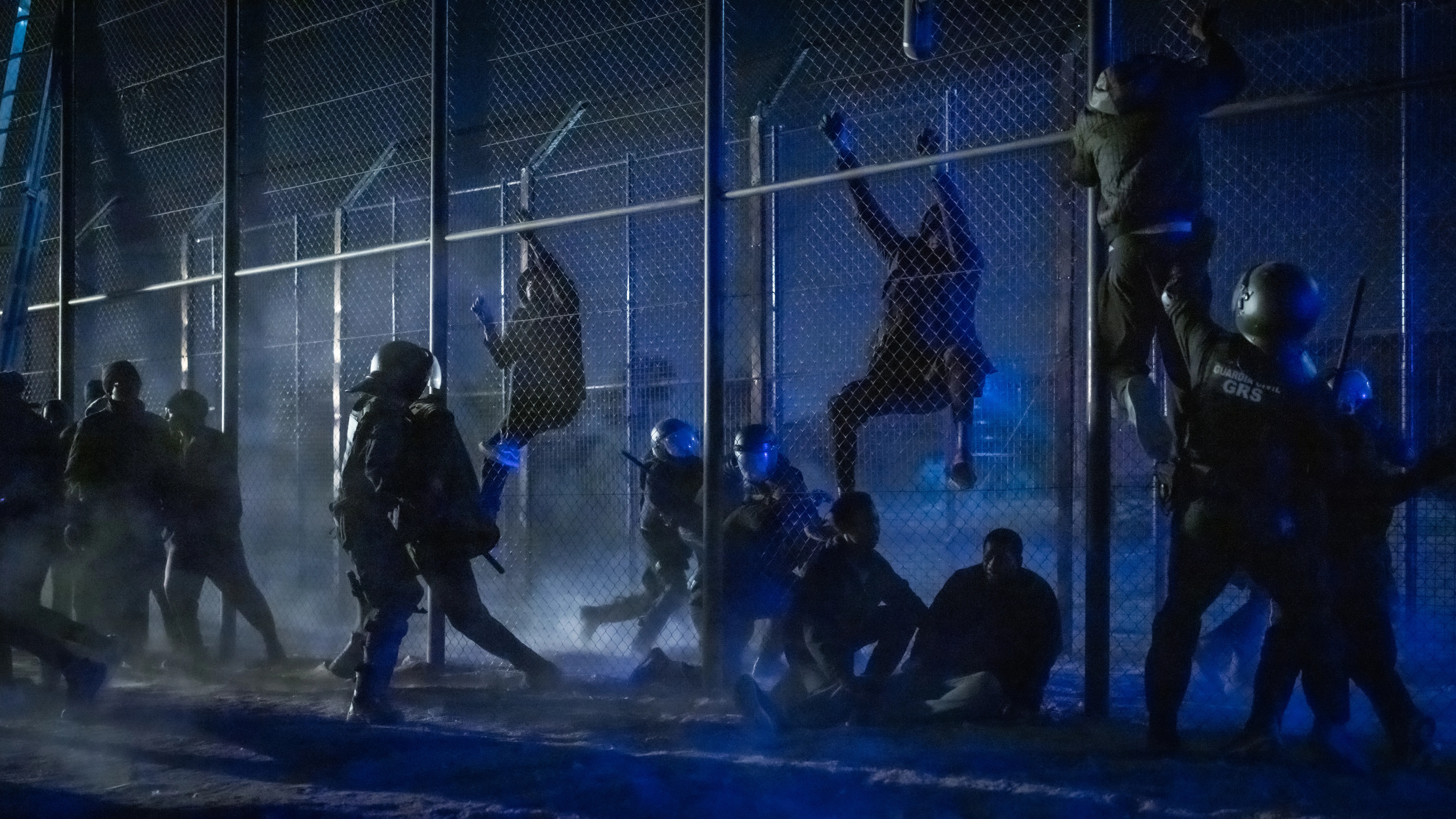La escena del salto de la valla de Melilla en 'El salto'.