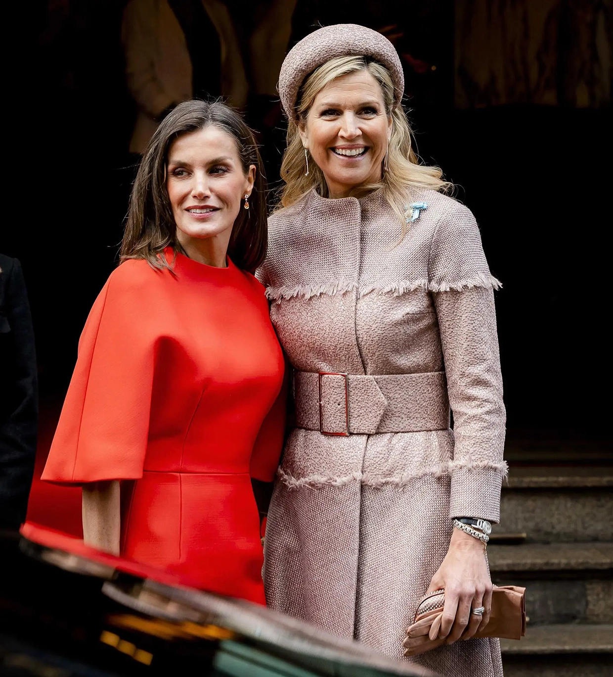 Letizia y Máxima posando sonrientes