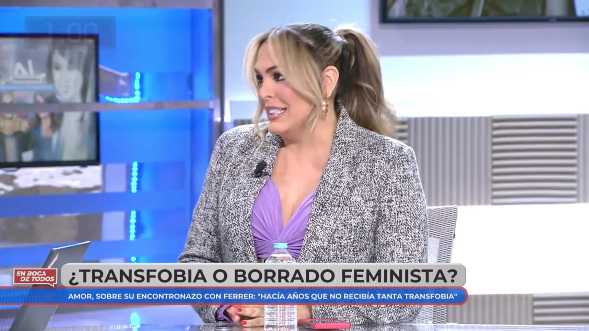 Sonia Ferrer y Amor Romeira en 'En boca de todos'.