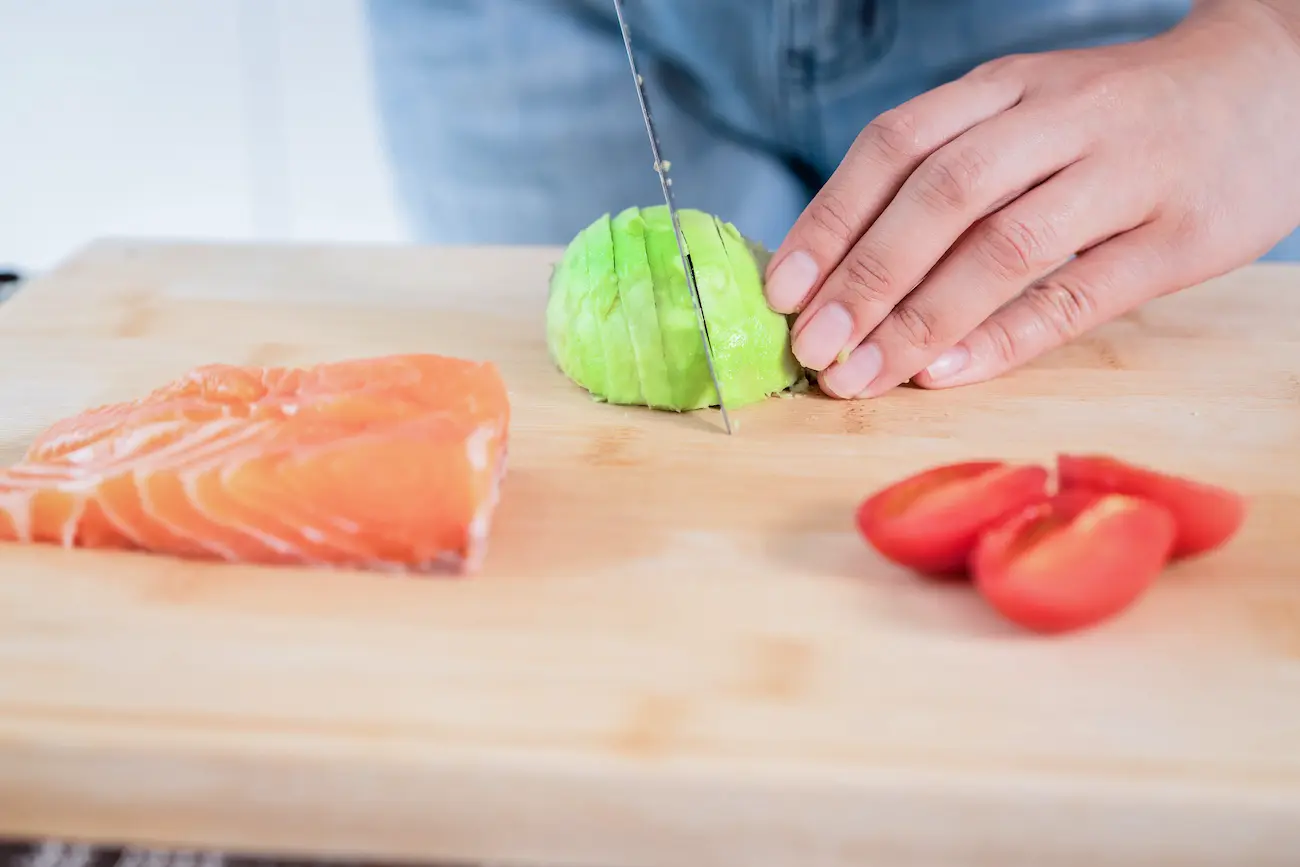 Preparándose para cocinar sushi