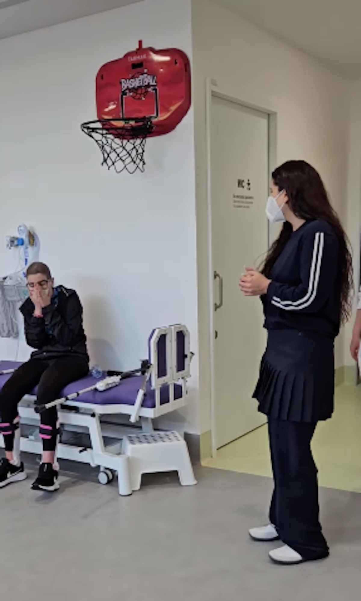 Rosalía visita hospital SJD