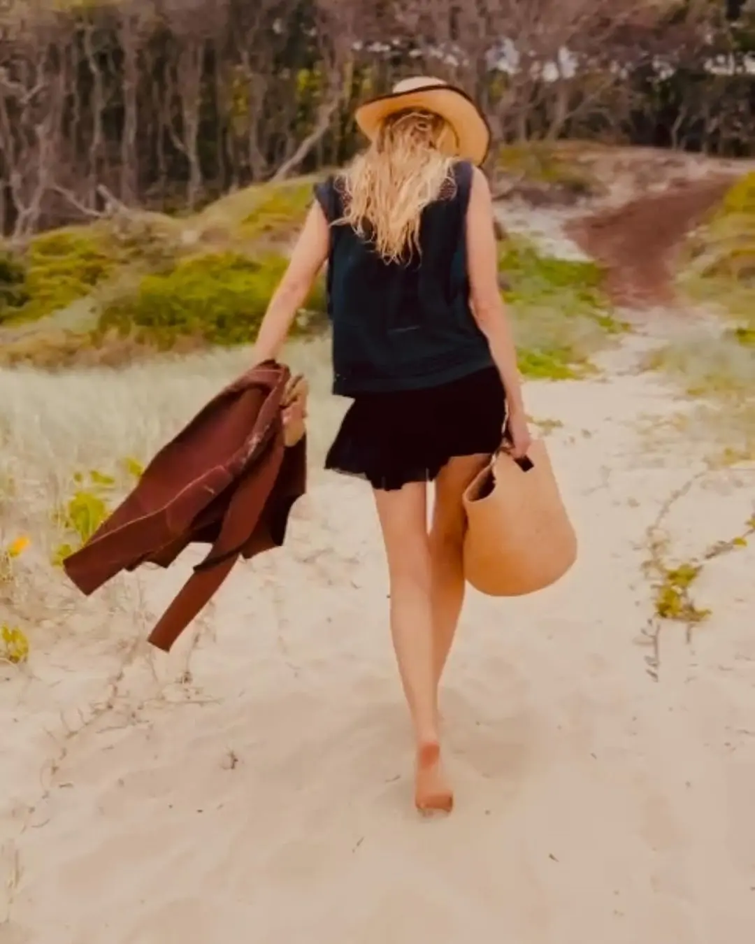 Tras ser diagnosticada Elle fue a meditar a una playa sobre sus próximos pasos.