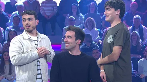 Mozos de Arousa en ‘Land Rober’.