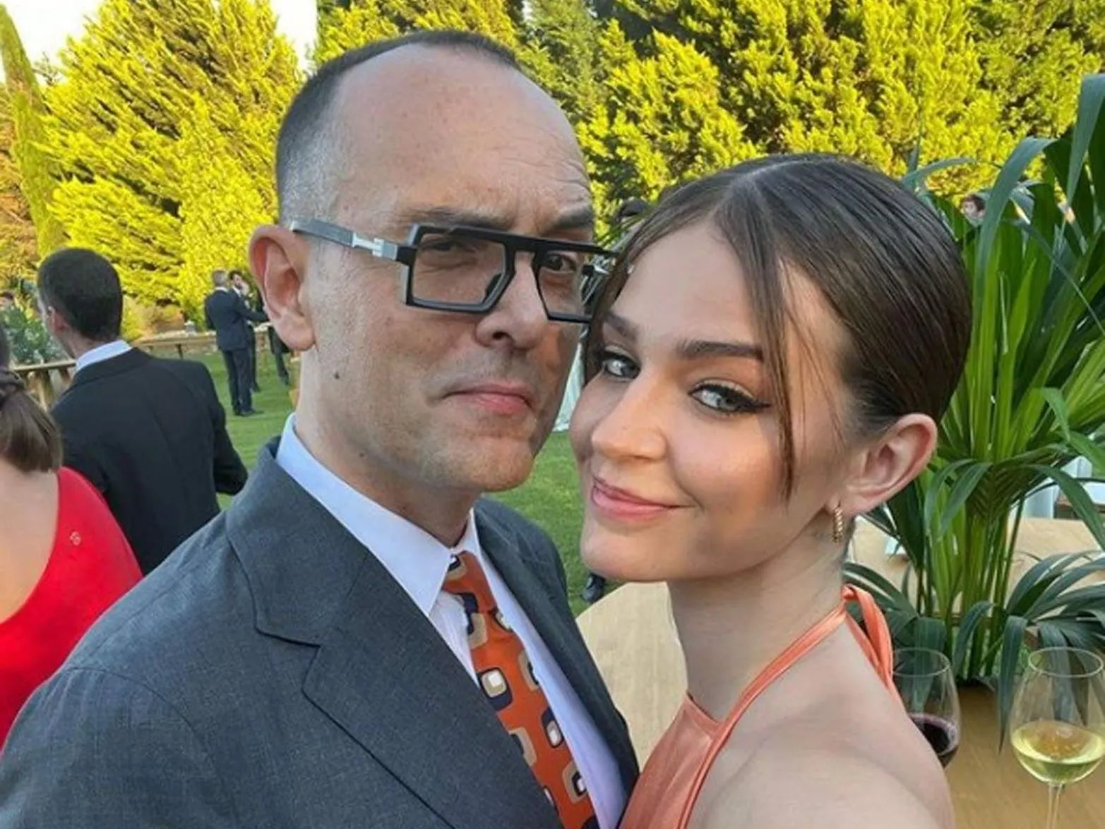 Laura Escanes y Risto Mejide en una boda juntos