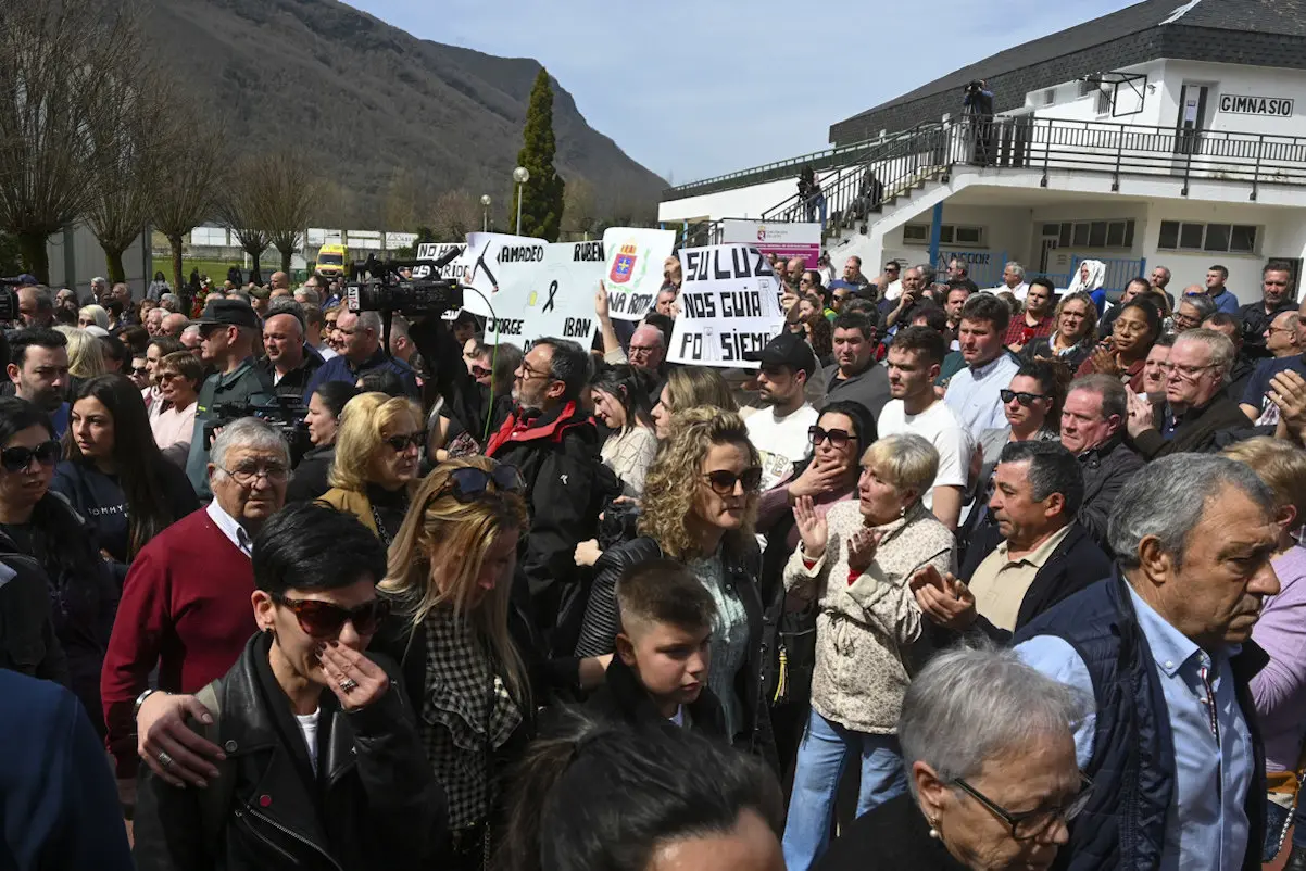 Misa funeral por los cuatro mineros fallecidos en la explosión de la mina de Cerredo5
