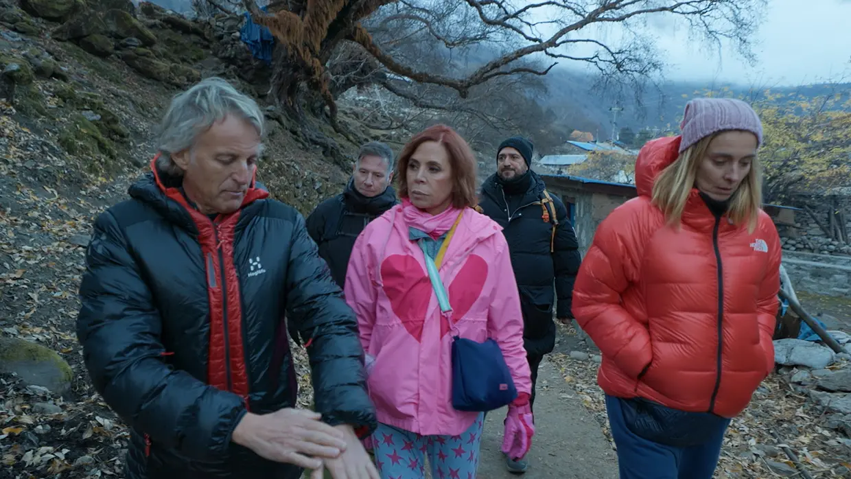 Jesús Calleja junto a Ágatha Ruiz de la Prada, Sandra Barneda, Antonio Orozco y a Carlos Latre.