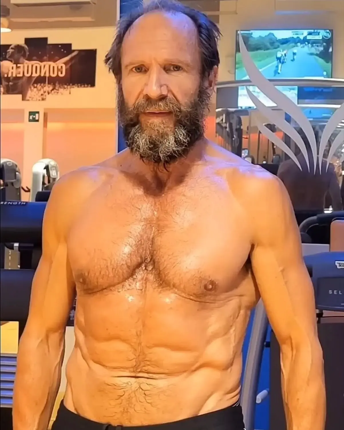 Ralph Fiennes Músculos