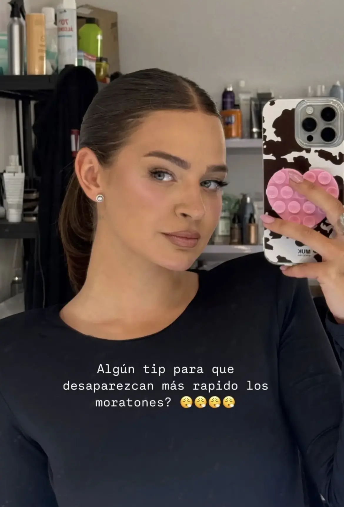 Laura Escanes ha pedido ayuda a sus seguidores.