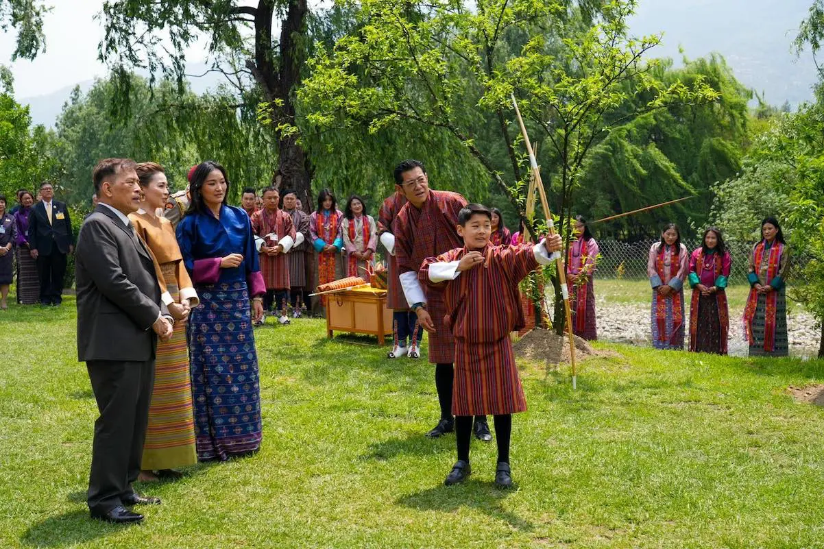 Reyes Bután con reyes de Tailandia