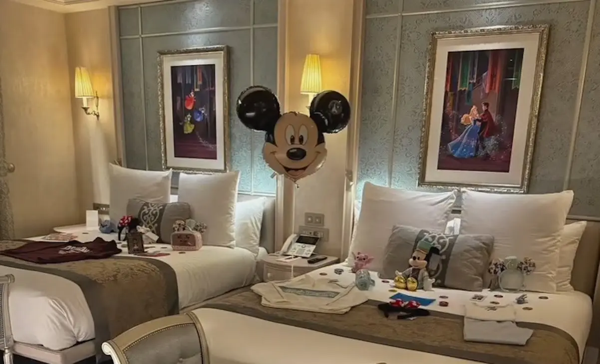 Cari Lapique en Disneyland