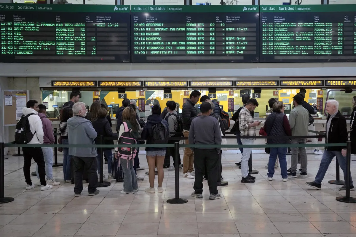 La estación de Barcelona Sants tras el apagón.