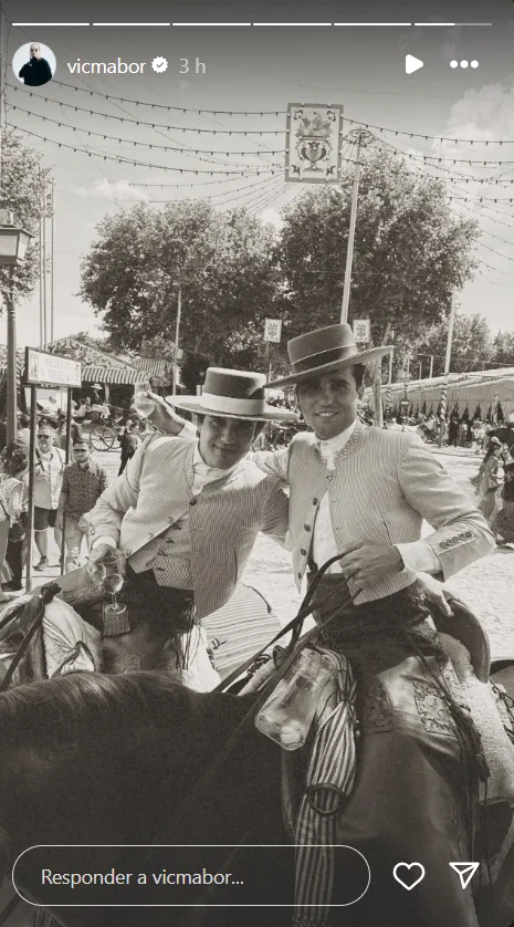 Imagen de story de Victoria Federica de sus amigos a caballo en la feria de abril de Sevilla
