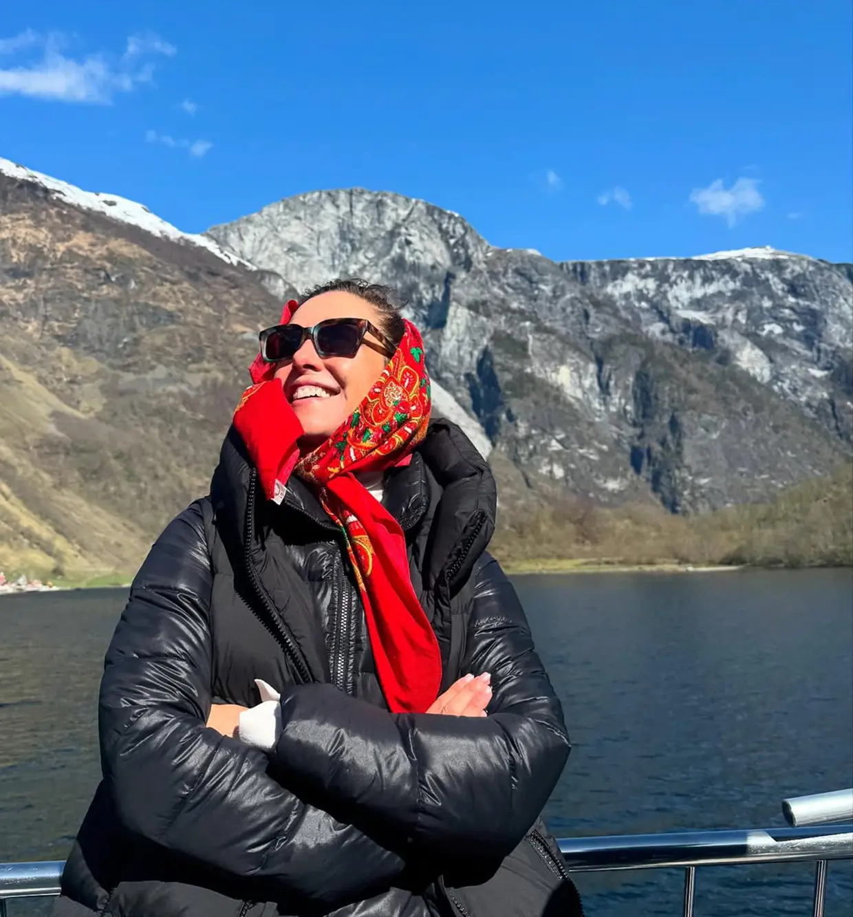 Raquel Sánchez Silva posando durante una excursión a los fiordos noruegos.