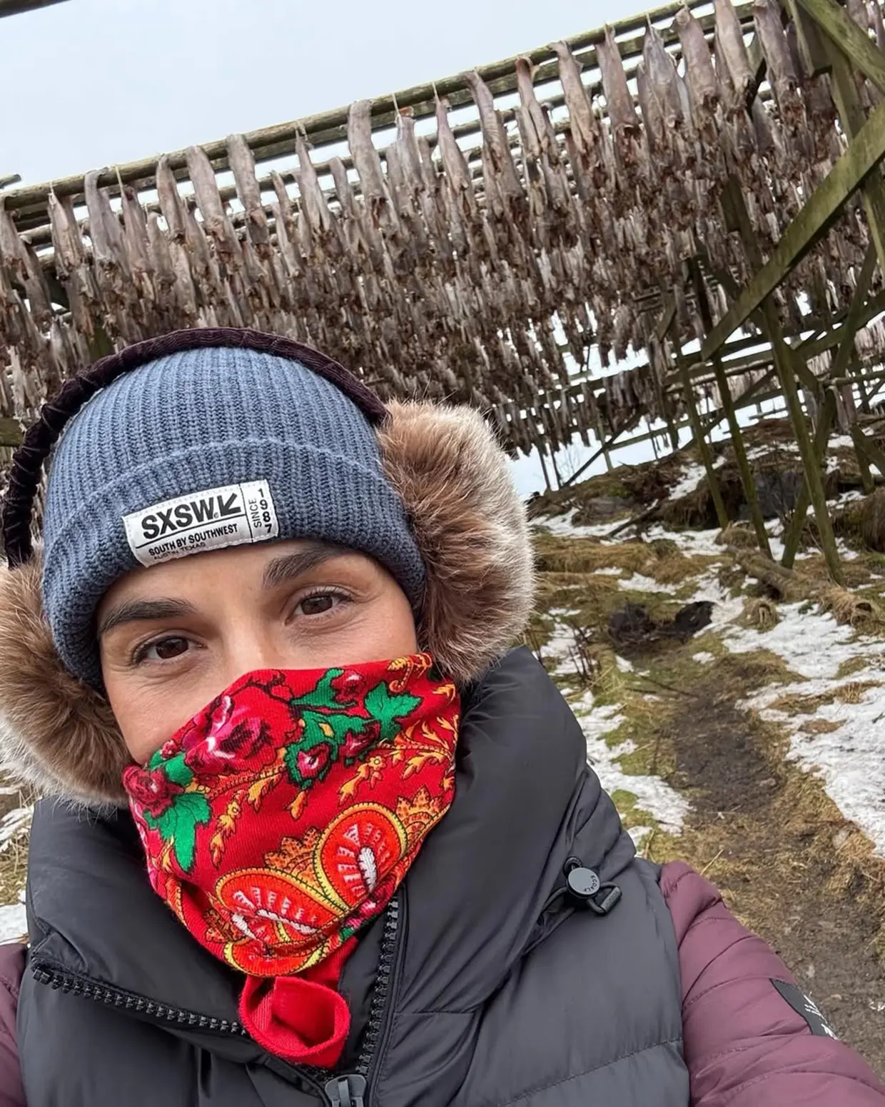 Raquel Sánchez Silva con la cara cubierta en Noruega