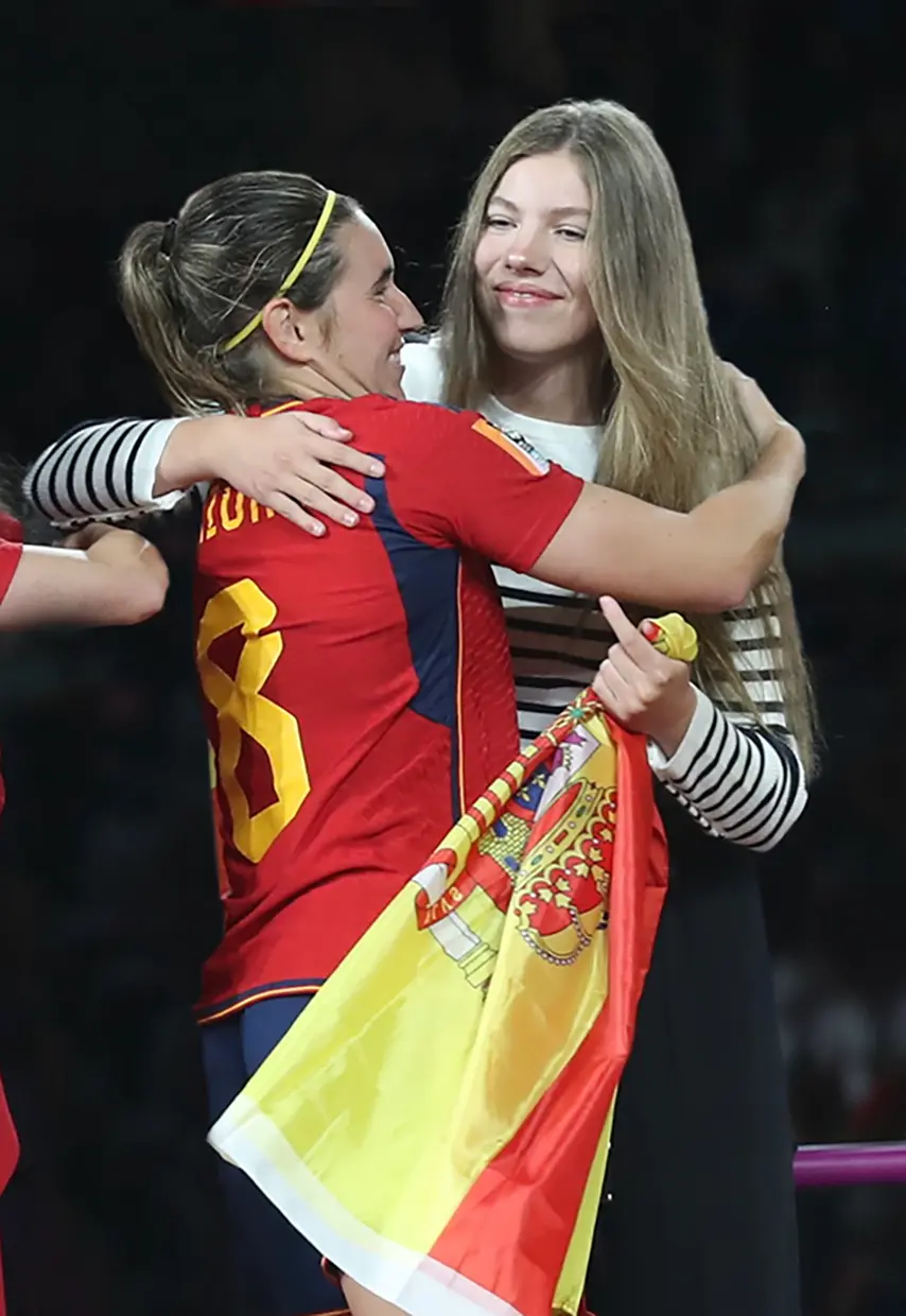 La infanta Sofía celebrando la victoria de la selección femenina de fútbol.