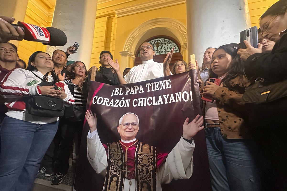 En Chiclayo (Perú) celebran al nuevo papa.