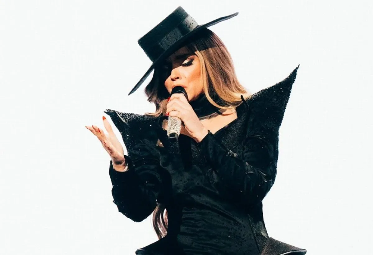 Melody en un fotograma de los primeros segundos de su actuación de 'Esa Diva' en Eurovisión 2025