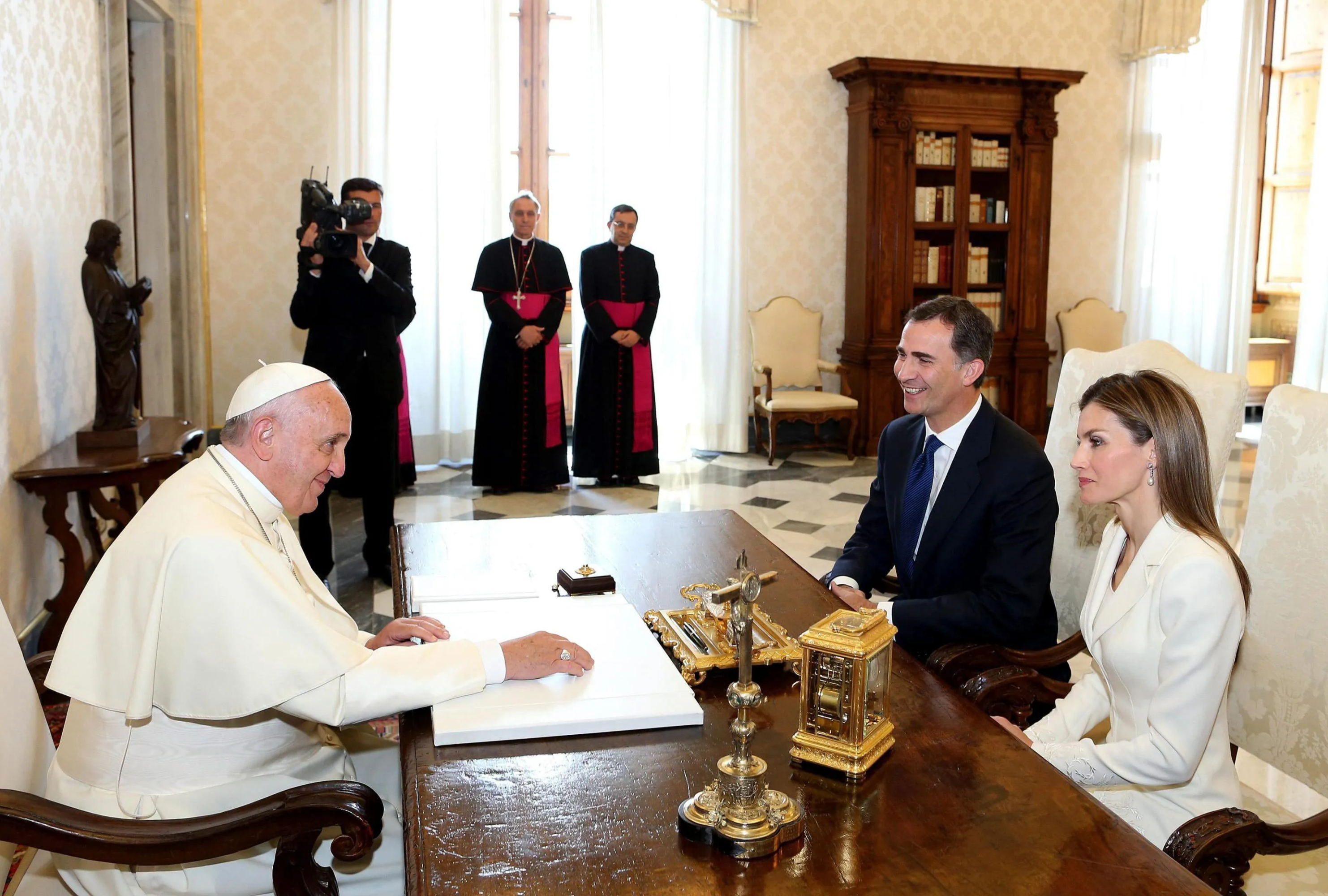 Felipe y Letizia con el papa Francisco.