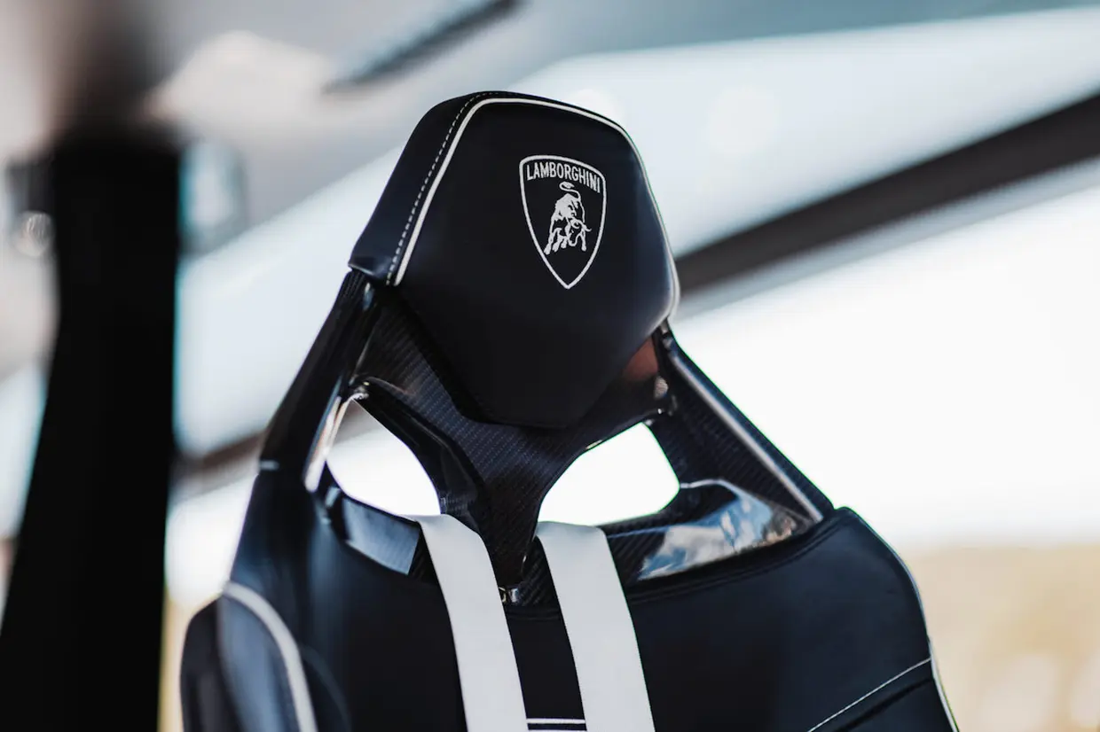 Yate hundido lamborghini influencers