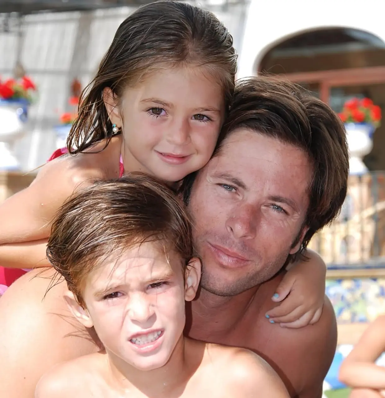 Canales Rivera con su hija Carmela