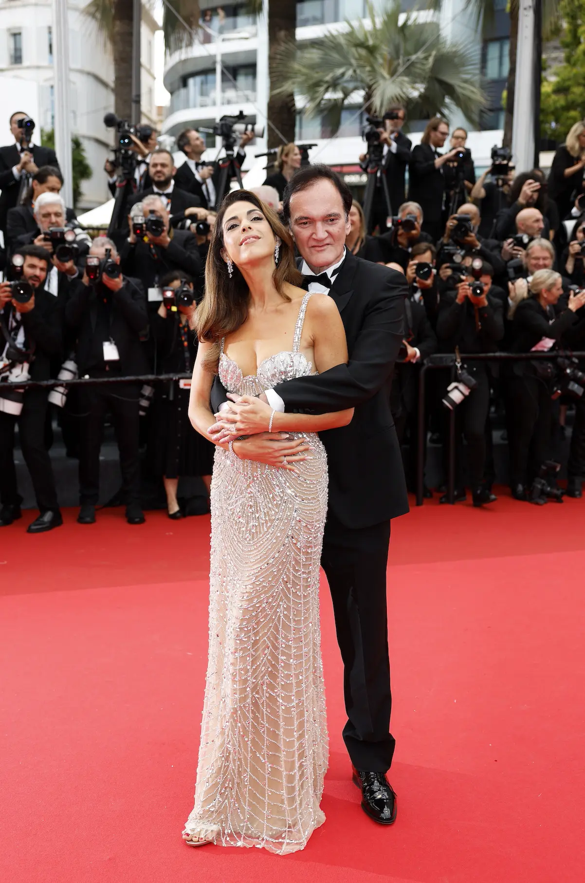 Quentin Tarantino y su mujer en Cannes 2025
