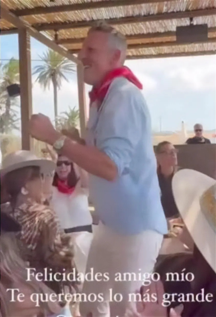 Joaquin Prat durante su fiesta de 50 años