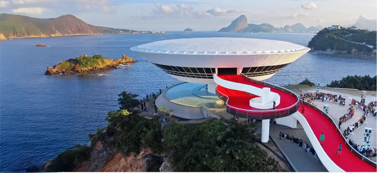 MUSEO DE ARTE CONTEMPORÁNEO, Brasil