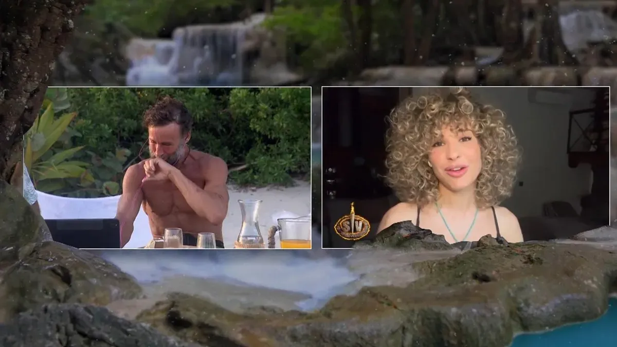 Álvaro Muñoz Escassi llora con un mensaje de Sheila Casas en 'Supervivientes'.