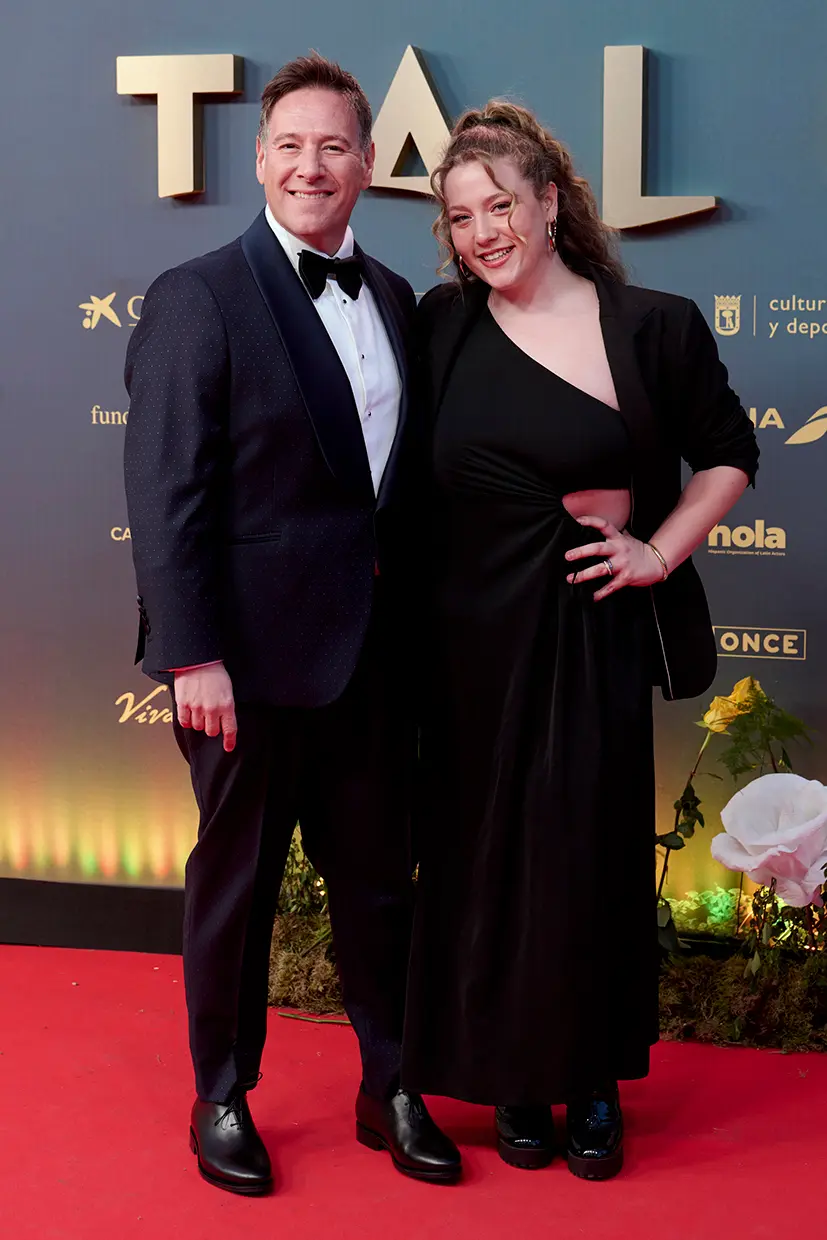 Carlos Latre con su hija.