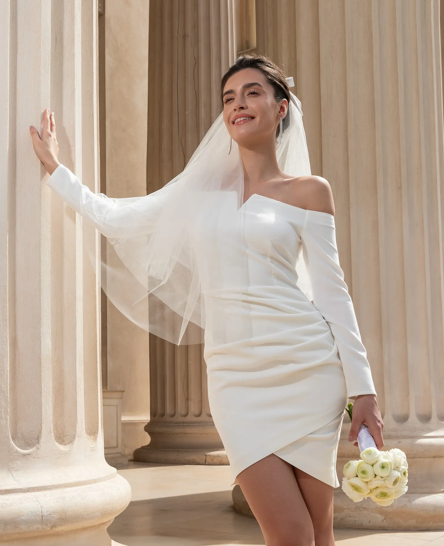 El vestido de novia que lleva Ana Obregón. Foto: Milo Concept Store.