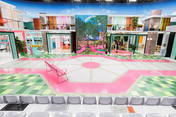 El espectacular plató de 'La familia de la tele'