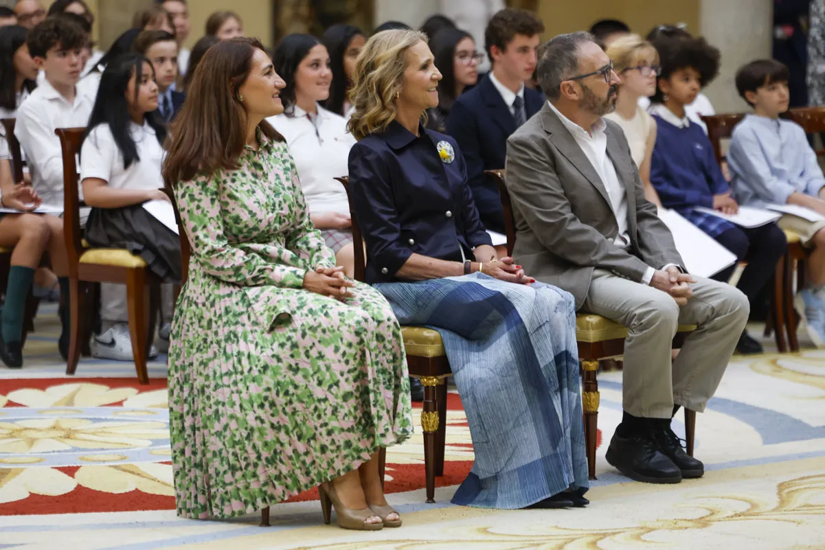 La infanta Elena en los premios de dibujo de Patrimonio Nacional.