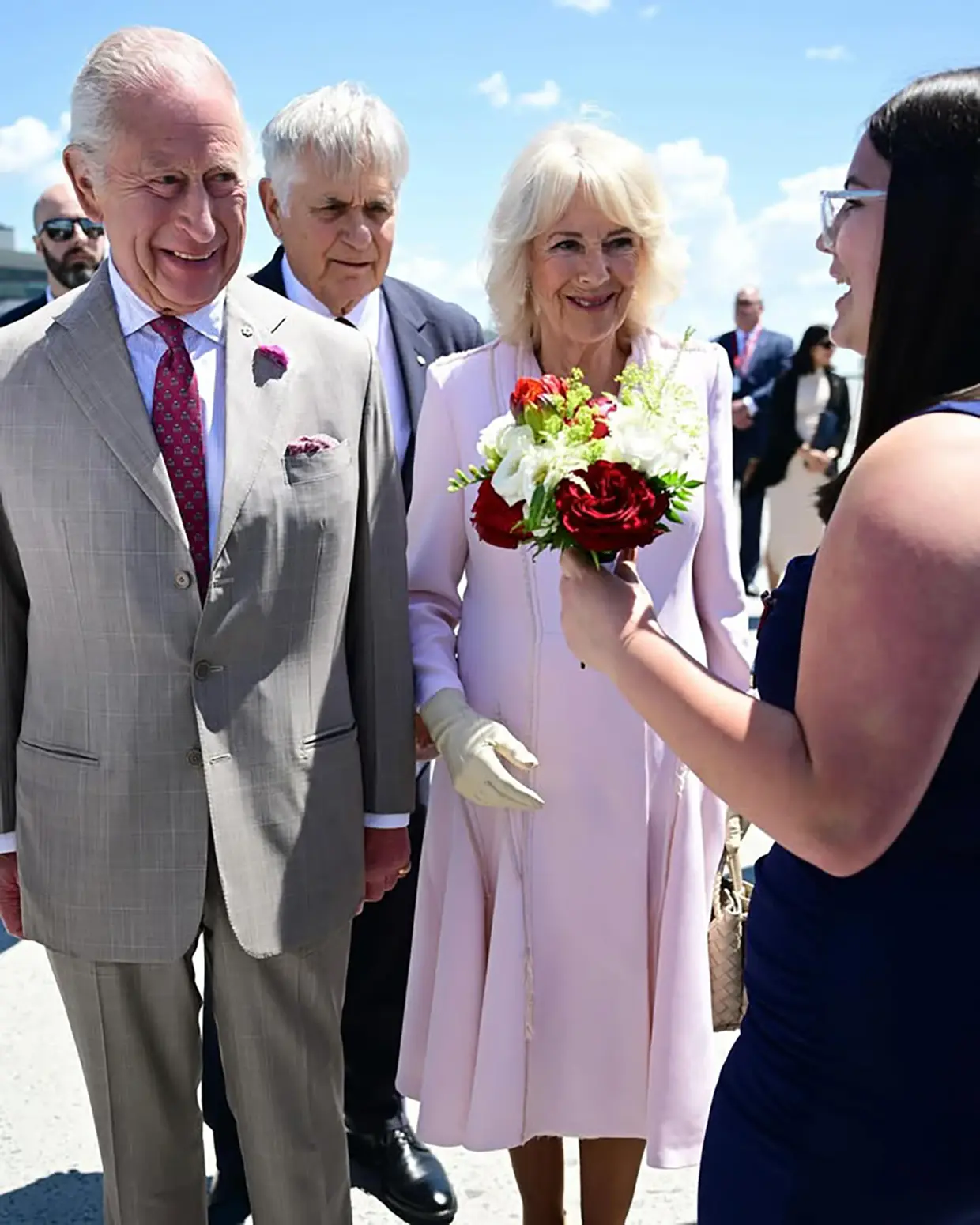 Carlos III y Camilla Parker Bowles a su llegada a Canadá