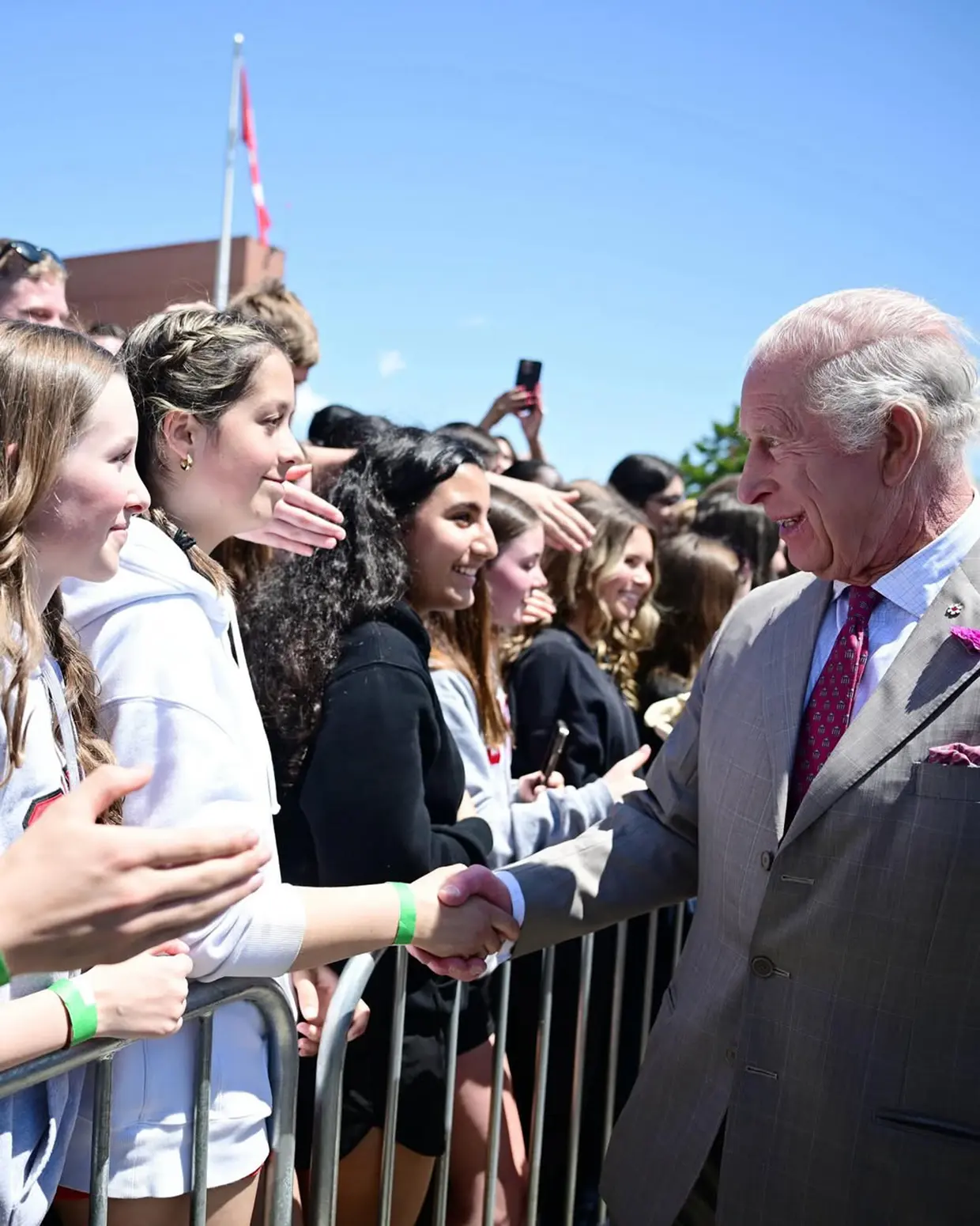 Carlos III y Camilla Parker Bowles a su llegada a Canadá