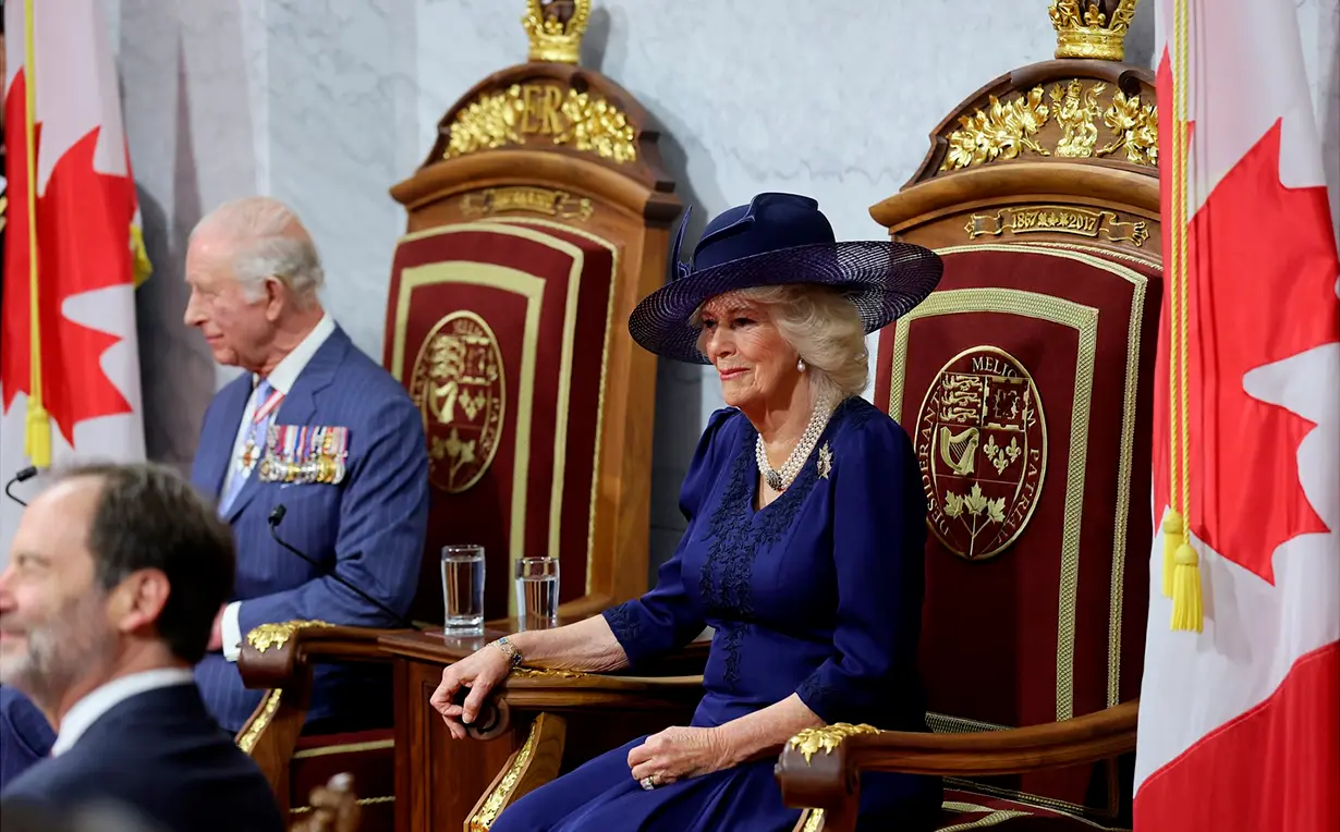 Carlos III y Camilla Parker Bowles en la constitución del 45 parlamento de canadá