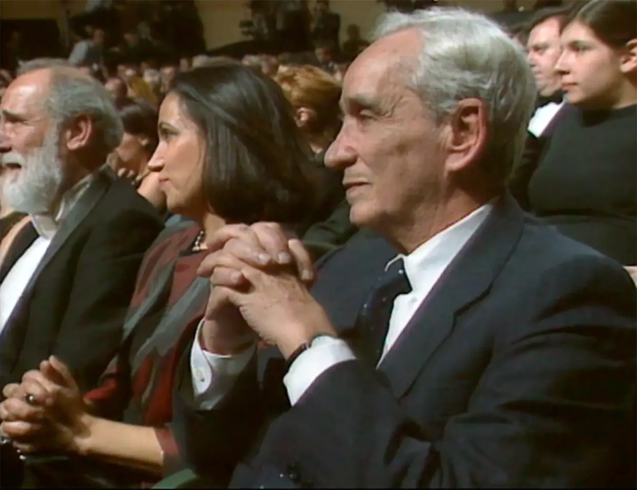 A la derecha, su marido, Rafael González Sandino, durante la gala en la que le dieron el
Goya por 'Solas'.