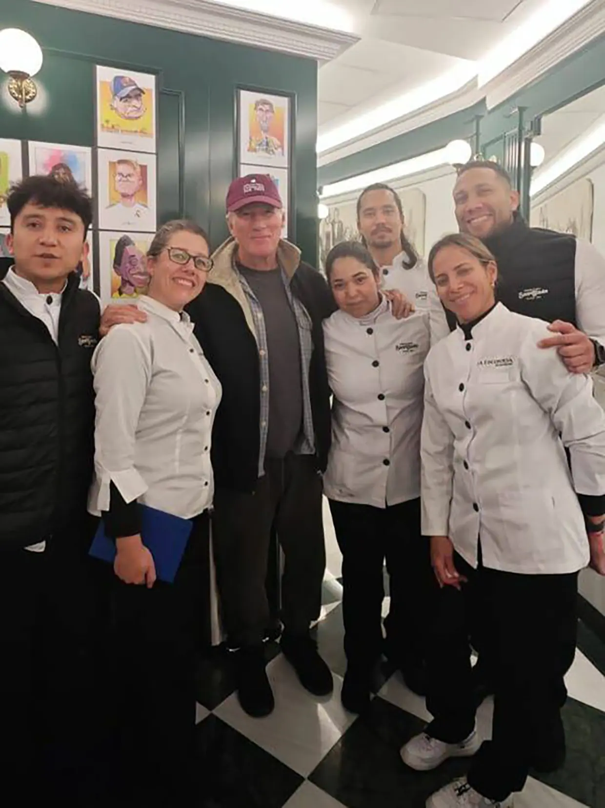 Richard Gere en una chocolatería.